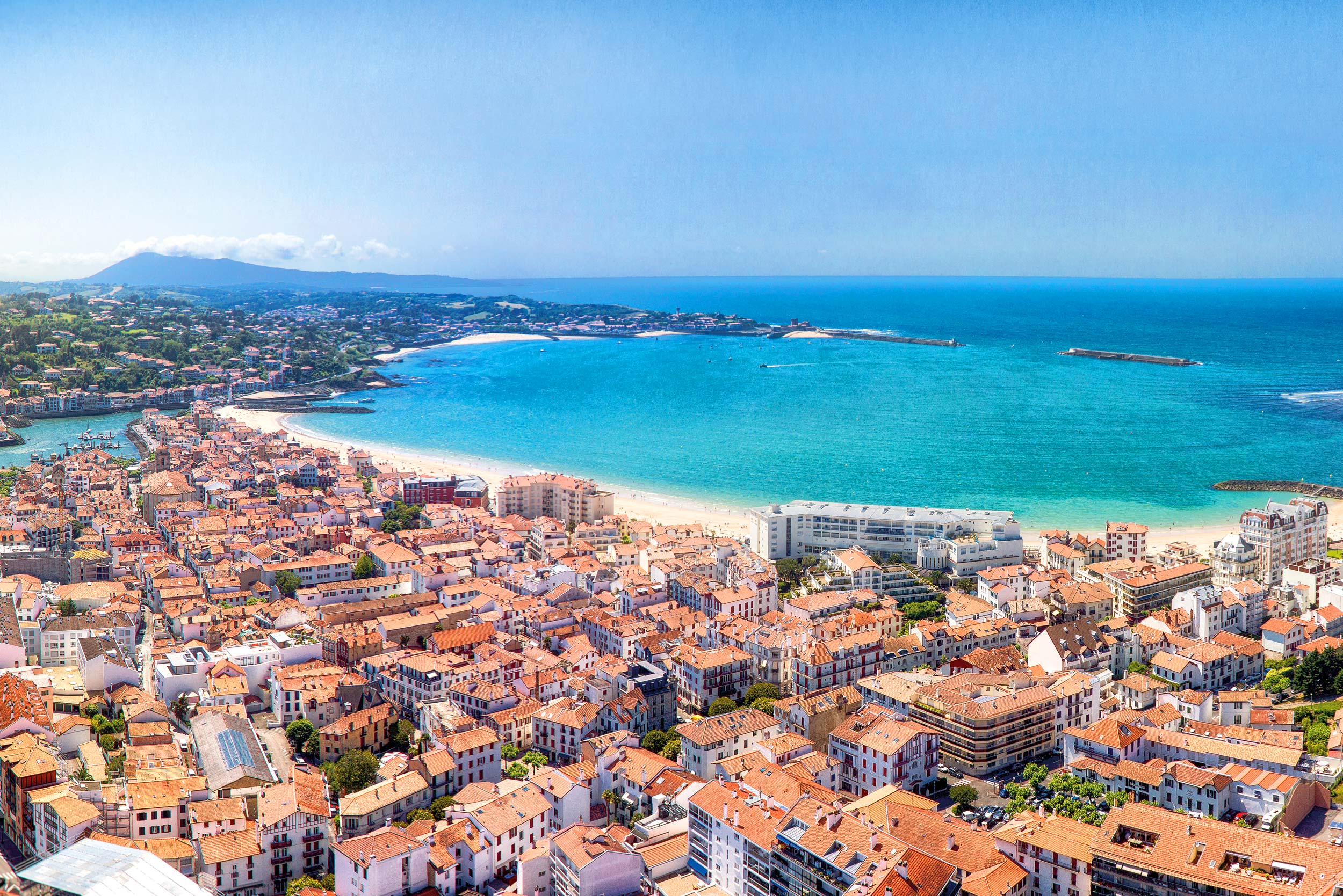 Acheter de l’immobilier neuf sur la côte basque : quels avantages ?